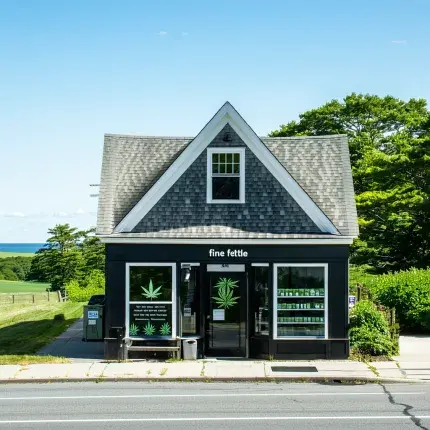 West Tisbury Board Approves Fine Fettle Dispensary Transfer to Black Harbor Group
